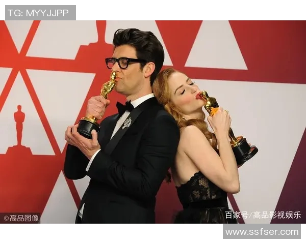 当代足坛巨星齐聚一堂留下珍贵合影瞬间 当代足坛巨星齐聚一堂留下珍贵合影瞬间