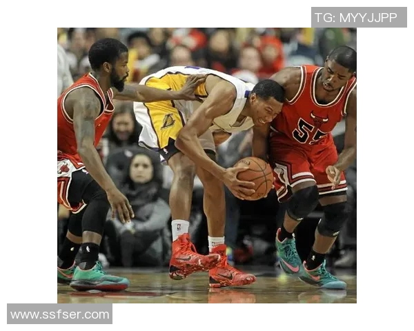 球星与足球鞋的深厚情缘从赛场到生活的独特情感与选择 球星与足球鞋的深厚情缘从赛场到生活的独特情感与选择